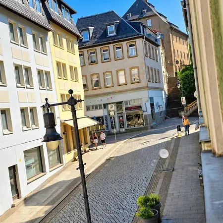 Spacious 120m In Center Gera